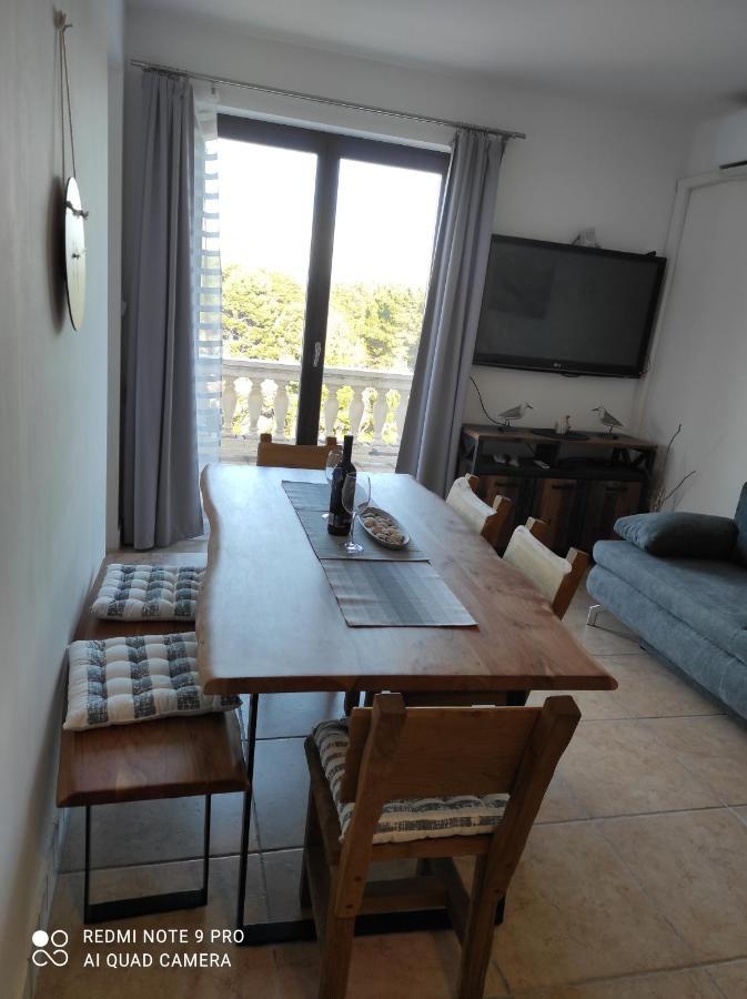 Apartamento Galboka Nine Nerezine Exterior foto